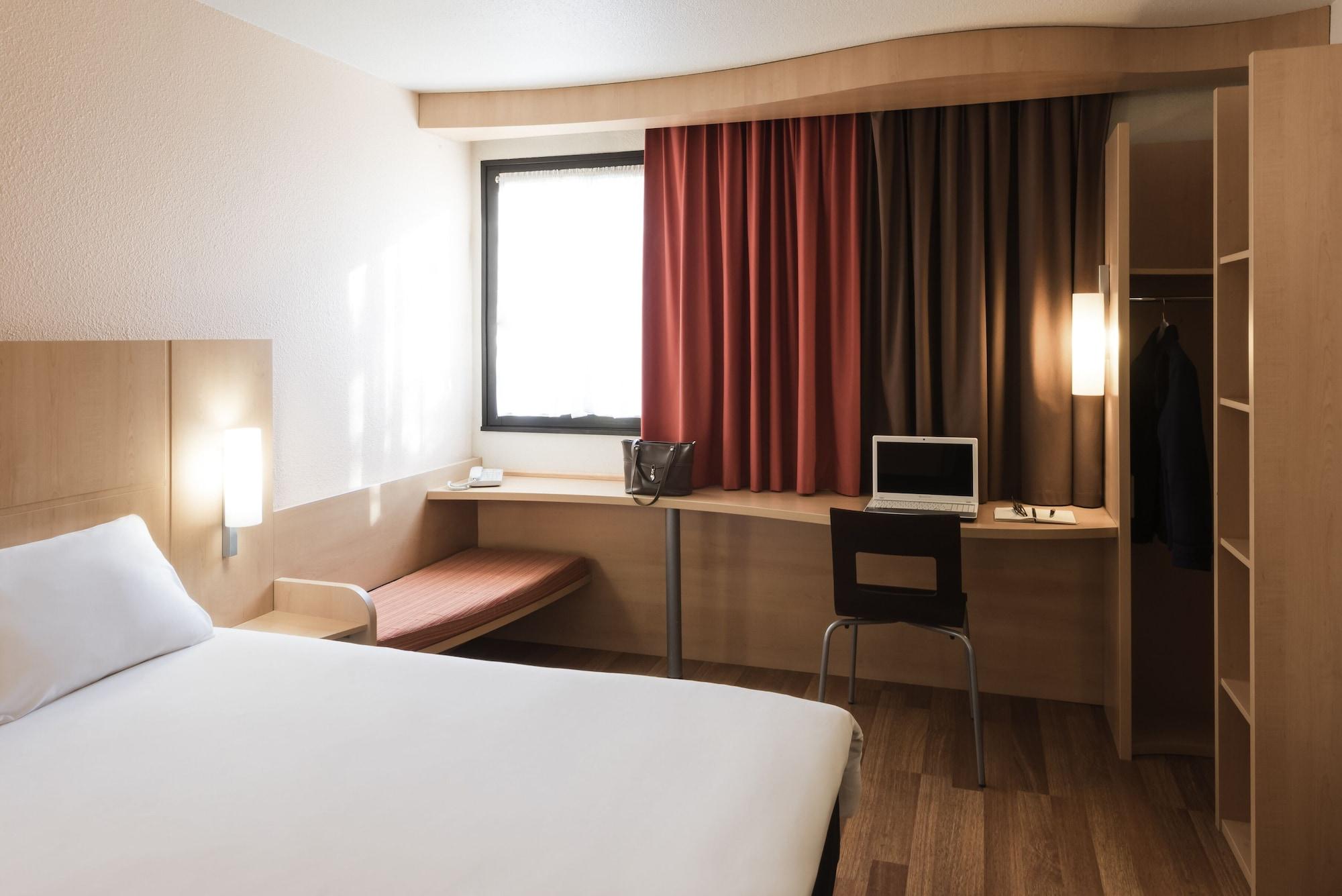 B&B Hotel Le Mans Centre Cathedrale Экстерьер фото