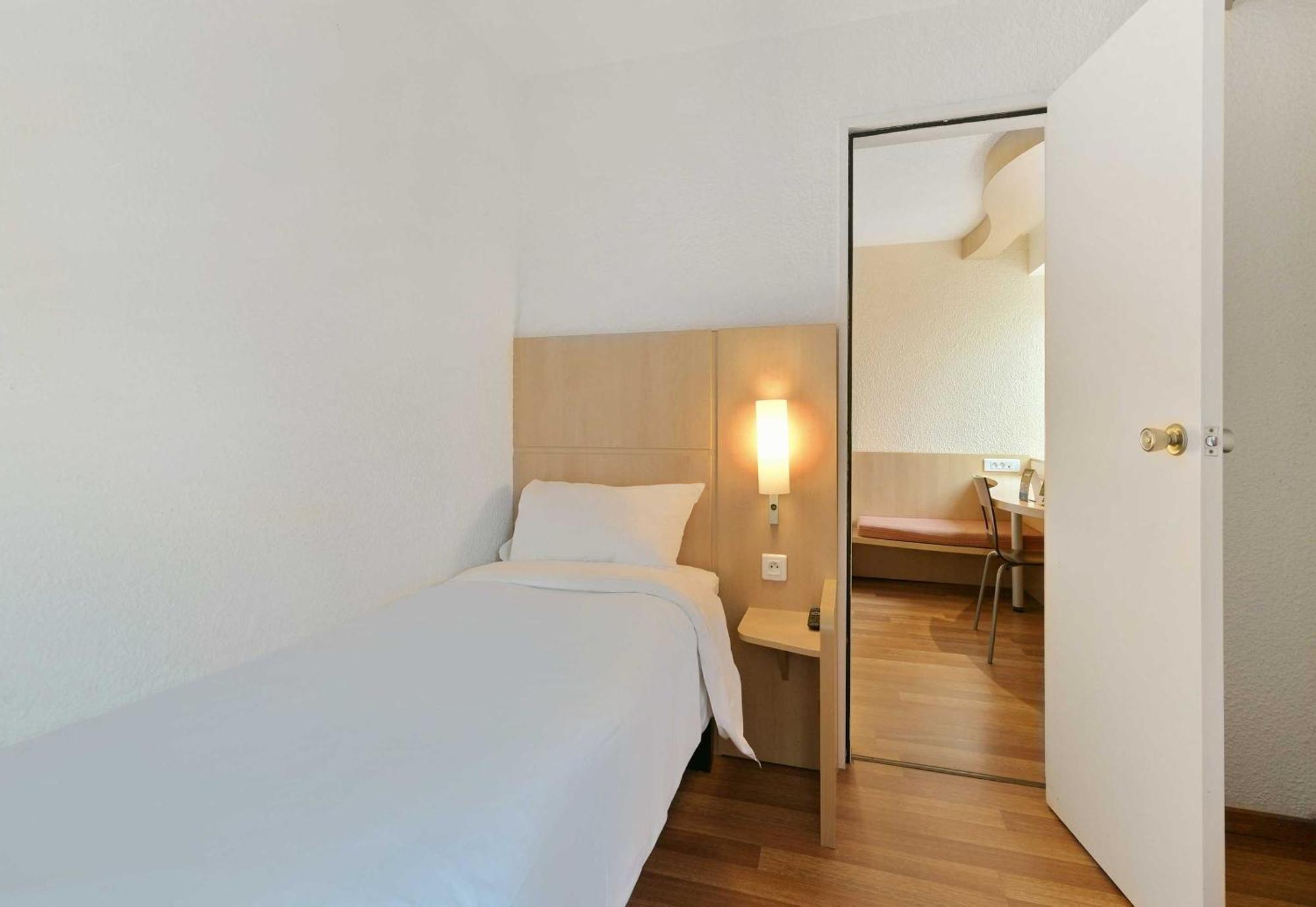B&B Hotel Le Mans Centre Cathedrale Экстерьер фото