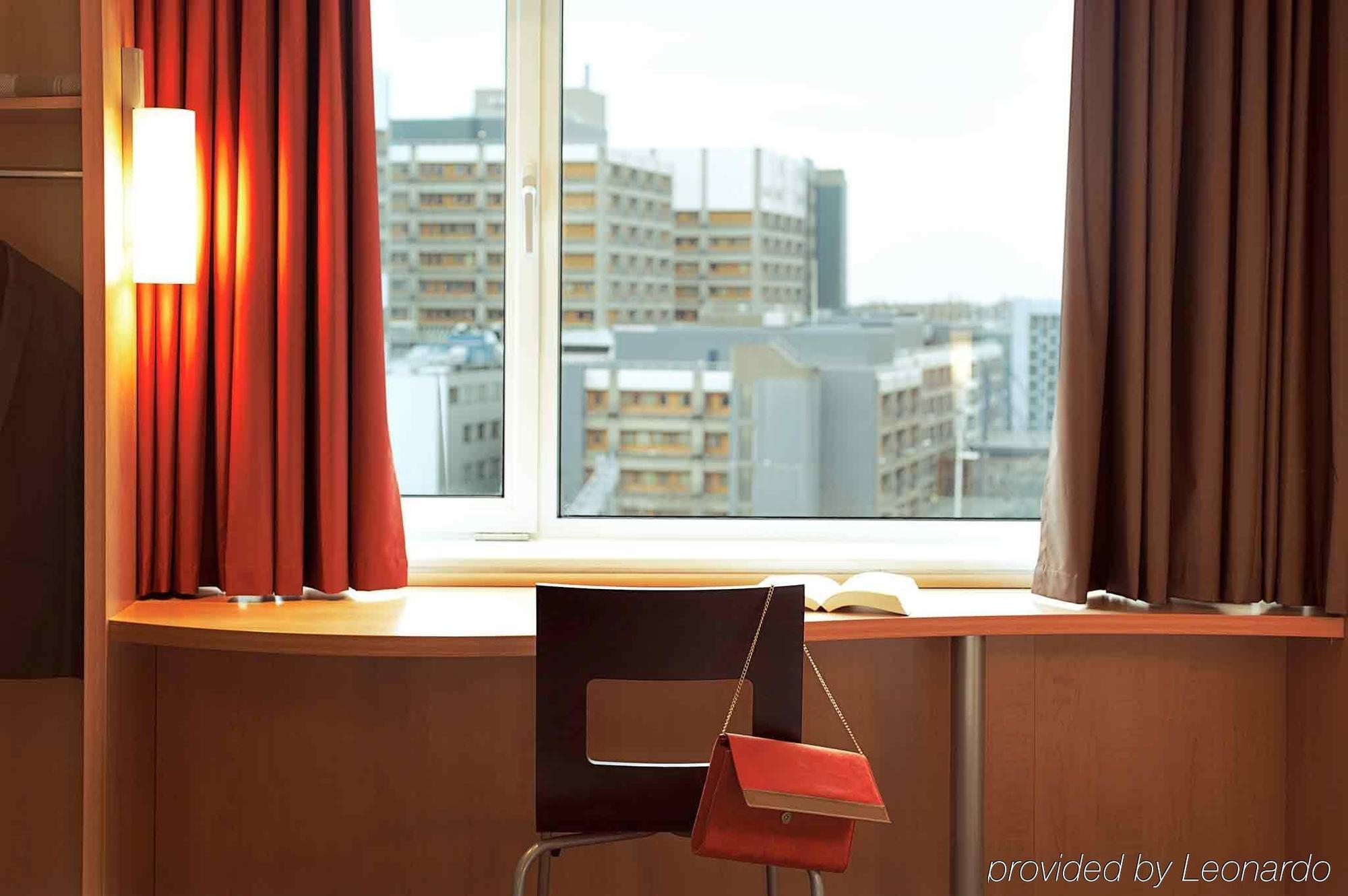 B&B Hotel Le Mans Centre Cathedrale Экстерьер фото