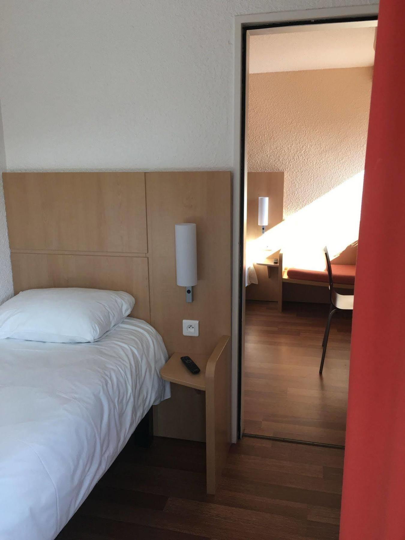 B&B Hotel Le Mans Centre Cathedrale Экстерьер фото